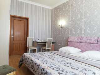 Мини-отель Mini-Hotel Sultan Нур-Султан Большой двухместный номер с 1 кроватью или 2 отдельными кроватями-12